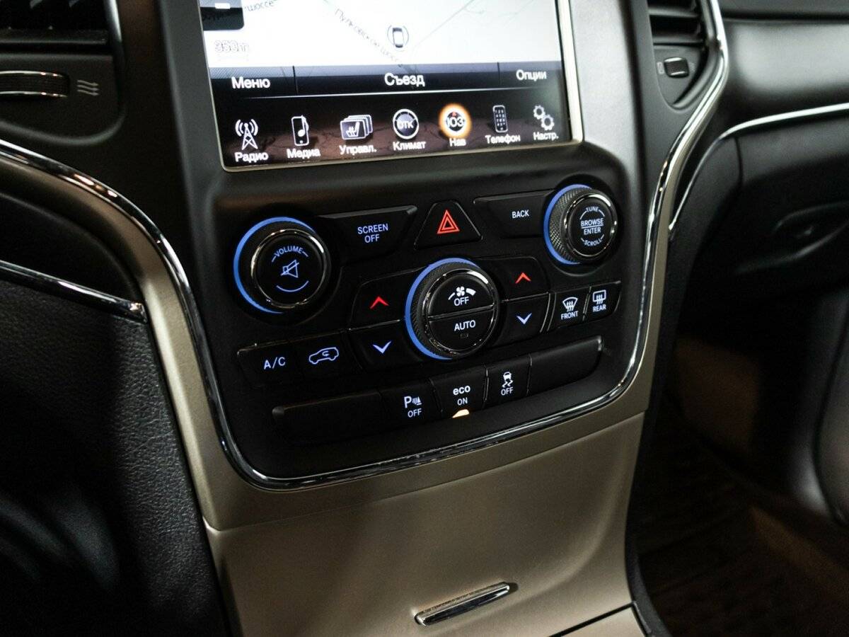 Jeep Grand Cherokee IV (WK2) Рестайлинг, 2015 Фото №19