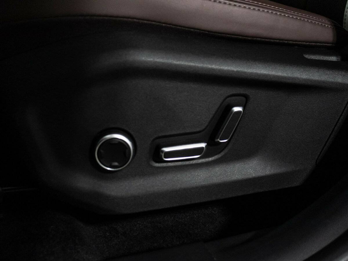 Geely Monjaro I, 2023 Фото №13