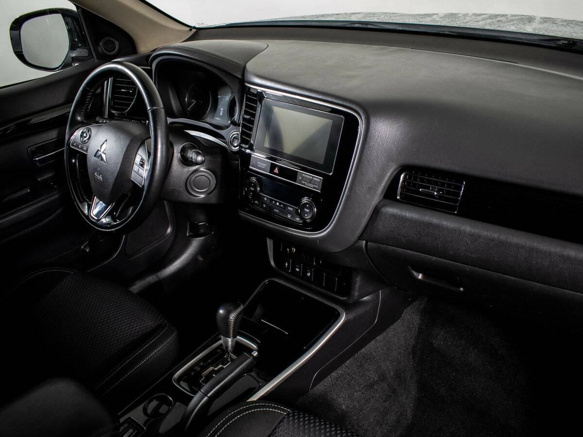 Mitsubishi Outlander III Рестайлинг 3, 2018 Фото №10