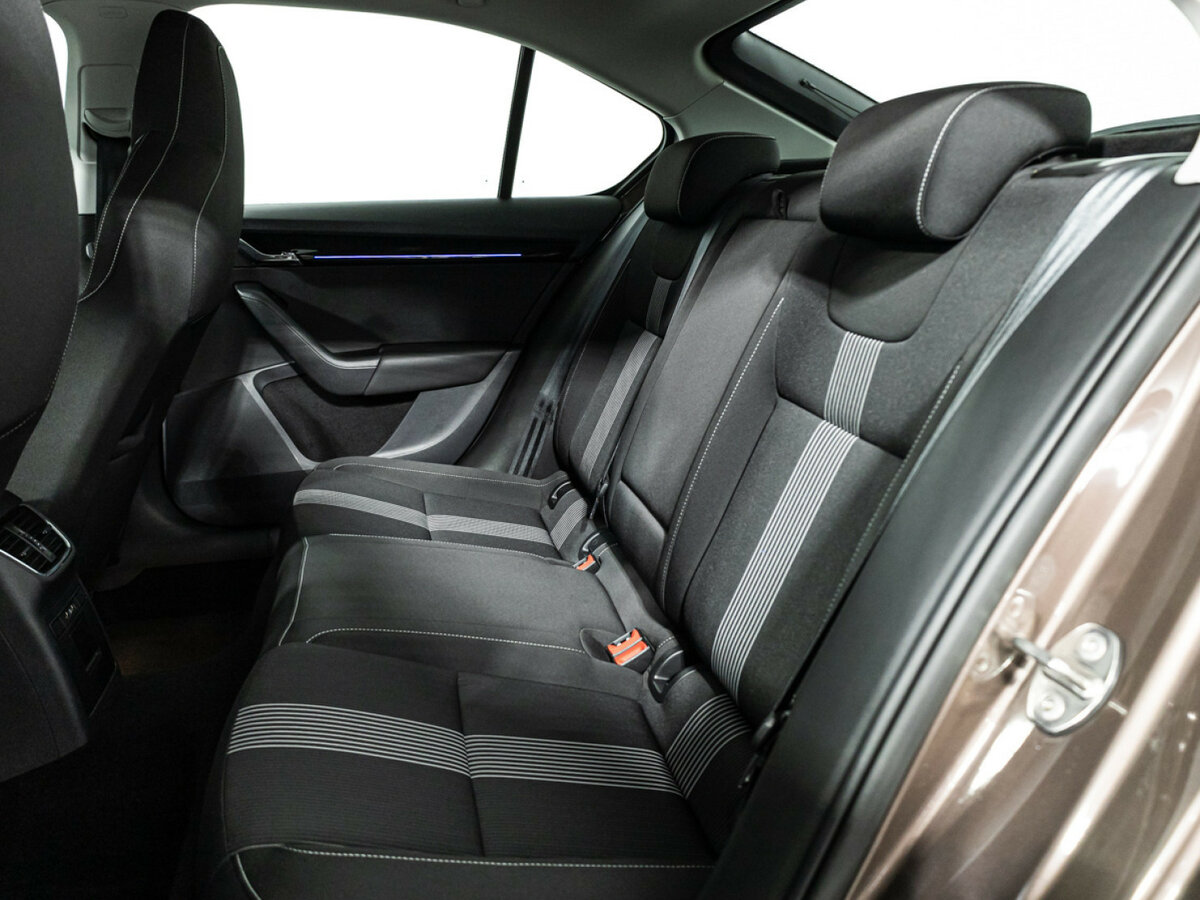 Skoda Octavia III (A7) Рестайлинг, 2017 Фото №10