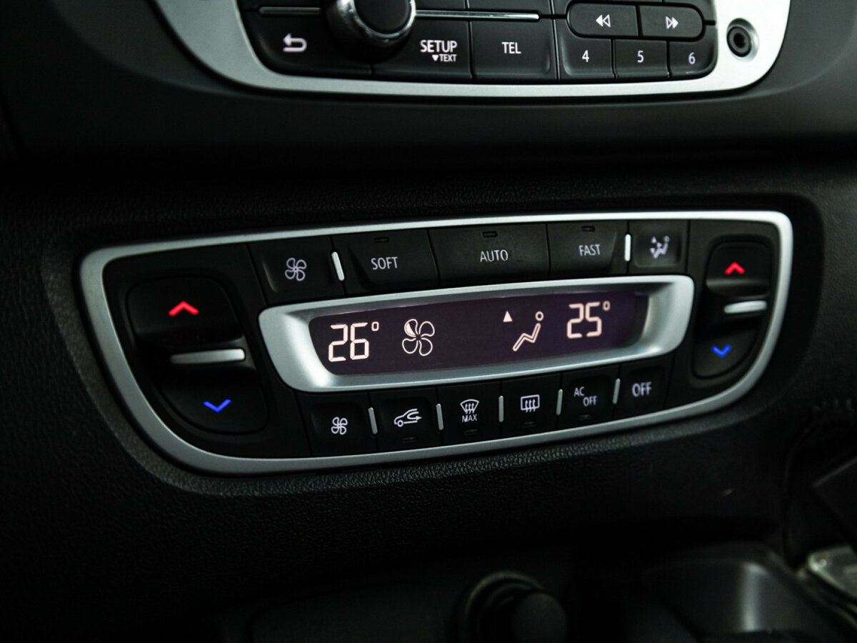 Renault Scenic III Рестайлинг, 2012 Фото №16